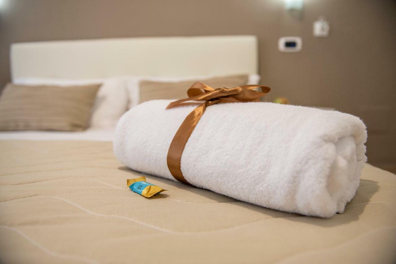 Smeraldo Suite Napoli Bagian luar foto