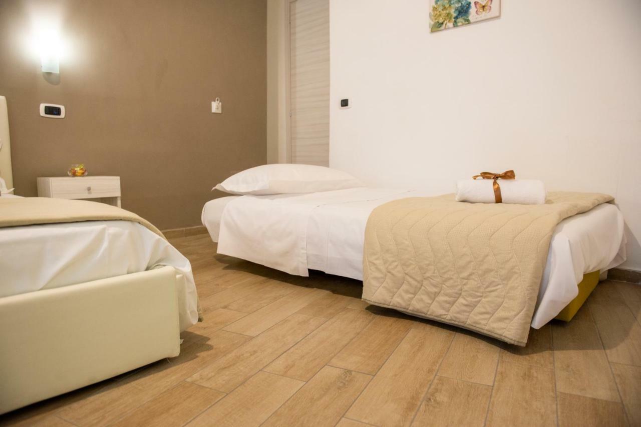 Smeraldo Suite Napoli Bagian luar foto