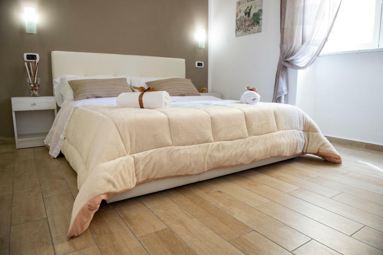 Smeraldo Suite Napoli Bagian luar foto