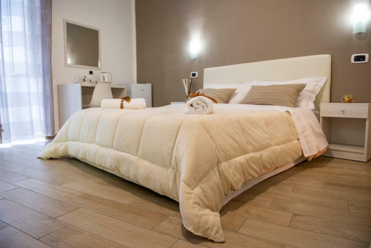 Smeraldo Suite Napoli Bagian luar foto
