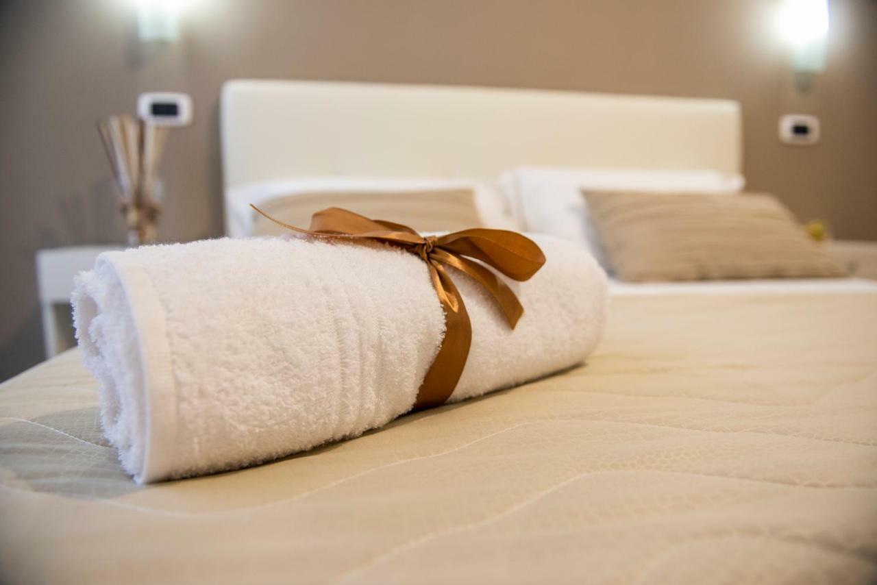 Smeraldo Suite Napoli Bagian luar foto