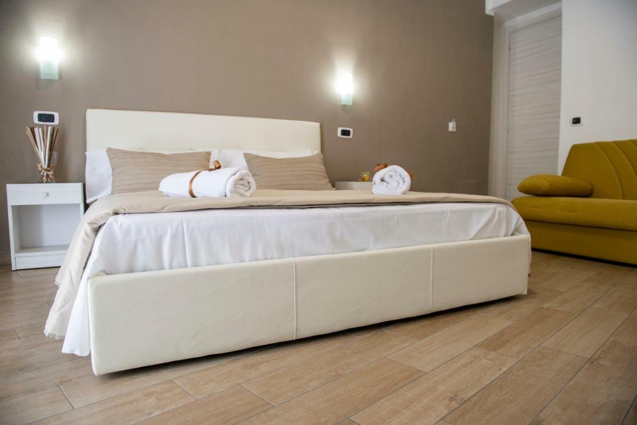 Smeraldo Suite Napoli Bagian luar foto